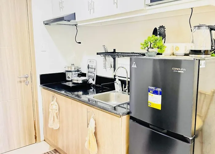 Budget Bliss Staycation Apartment Manila